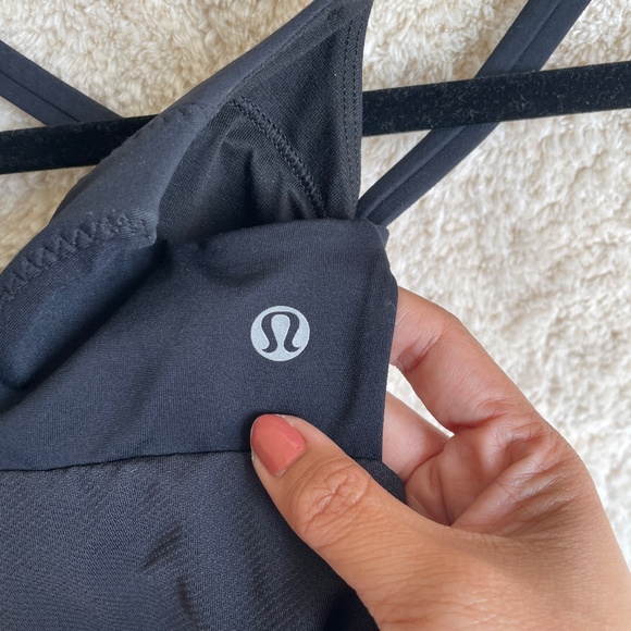 Lululemon Active Tank Tops Racerback Strappy Womens Black Size 4 Padded - Picture 4 of 9